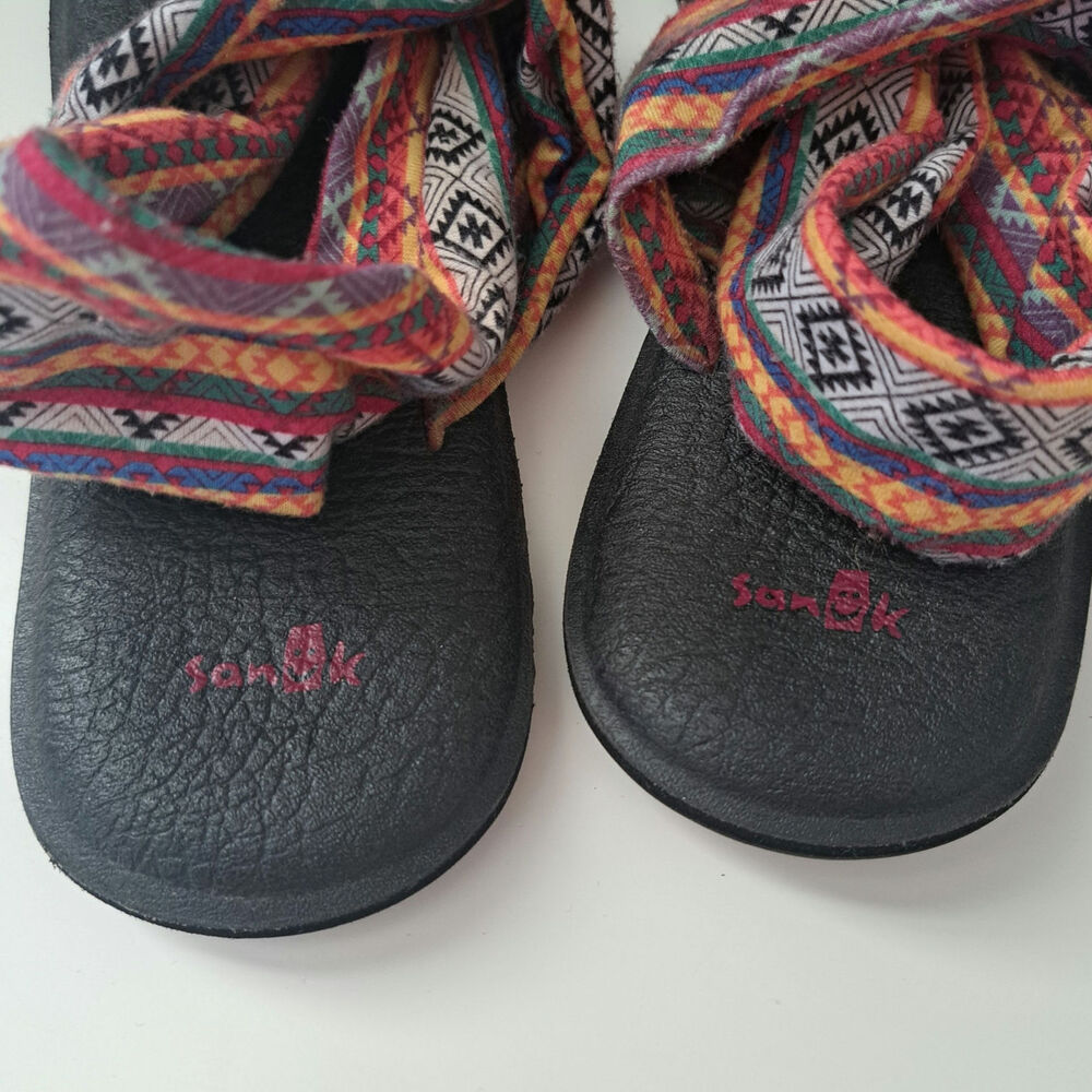 Sanuk Women's Yoga Sling 2 Print Sandal
Magenta Tribal Stripe Size 11 - Picture 2 of 4